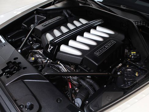 Used 2014 Rolls-Royce Wraith RWD image 30