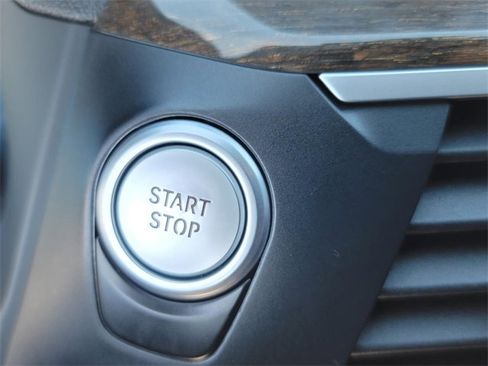 Used 2020 BMW X3 xDrive30e w/ Driving Assistance Package image 17