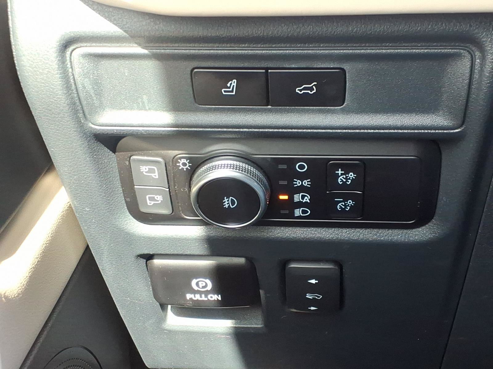 Used 2022 Ford Expedition Max Platinum AWD/4WD image 37