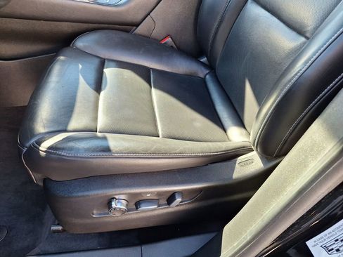 Used 2019 Cadillac XT4 Premium Luxury image 28