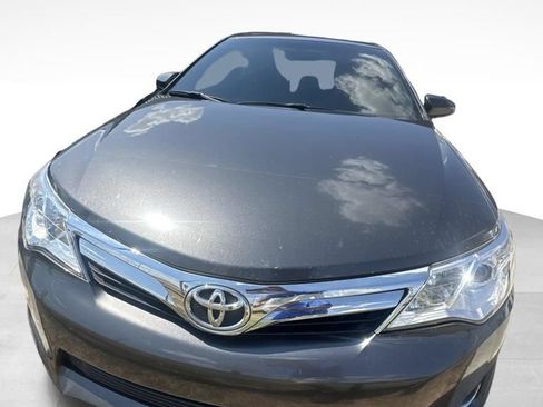 Used 2012 Toyota Camry XLE w/ Convenience Pkg FWD image 4