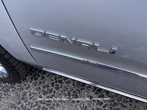Used 2016 GMC Yukon Denali w/ Open Road Package RWD image 9