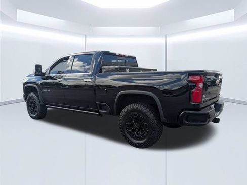 Used 2022 Chevrolet Silverado 2500 High Country w/ Safety Package II AWD/4WD image 8