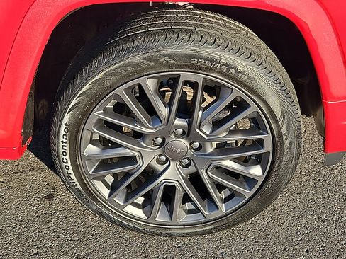 Used 2022 Jeep Compass Limited image 8