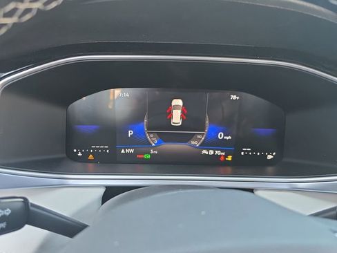 New 2026 Volkswagen Taos SE FWD image 10