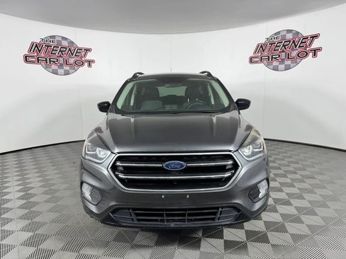 Used 2019 Ford Escape SE FWD image 2