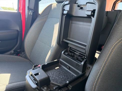 Used 2025 Jeep Wrangler Unlimited Sahara w/ Safety Group AWD/4WD image 51