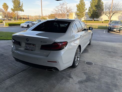 Used 2023 BMW 540i w/ Premium Package image 9