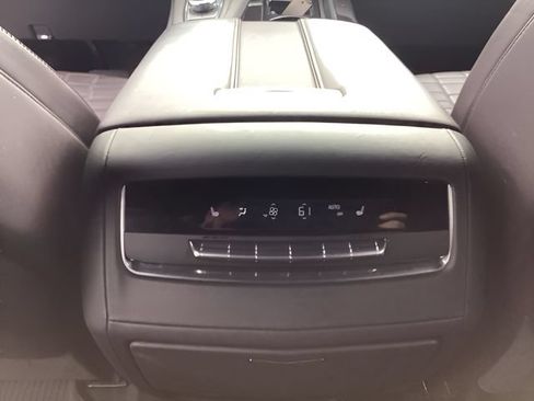 Used 2023 Cadillac Escalade ESV Sport Platinum w/ LPO, ONYX Package AWD/4WD image 14