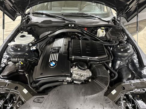 Used 2015 BMW Z4 sDrive35i RWD image 23
