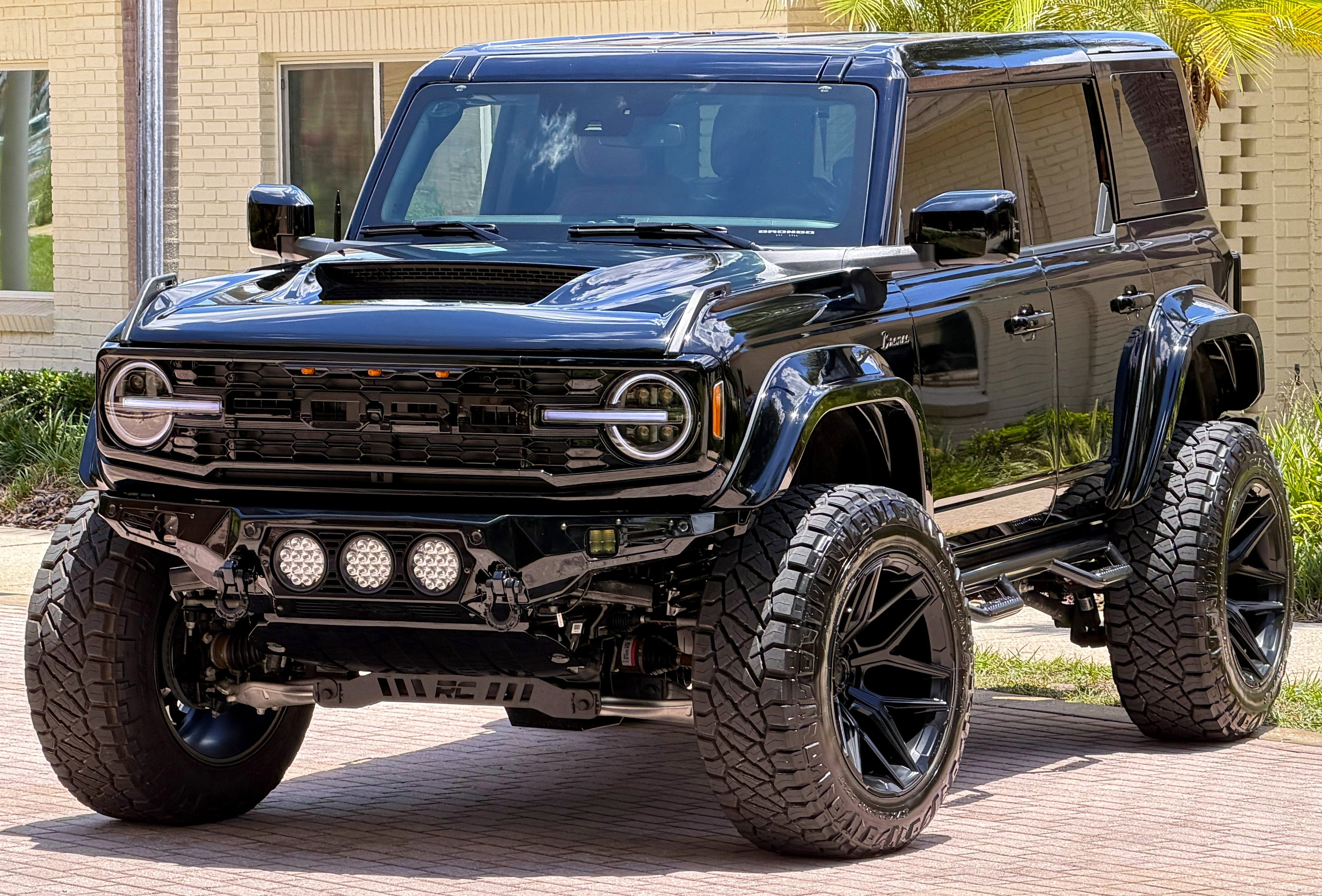 Used 2026 Ford Bronco Outer Banks AWD/4WD image 3
