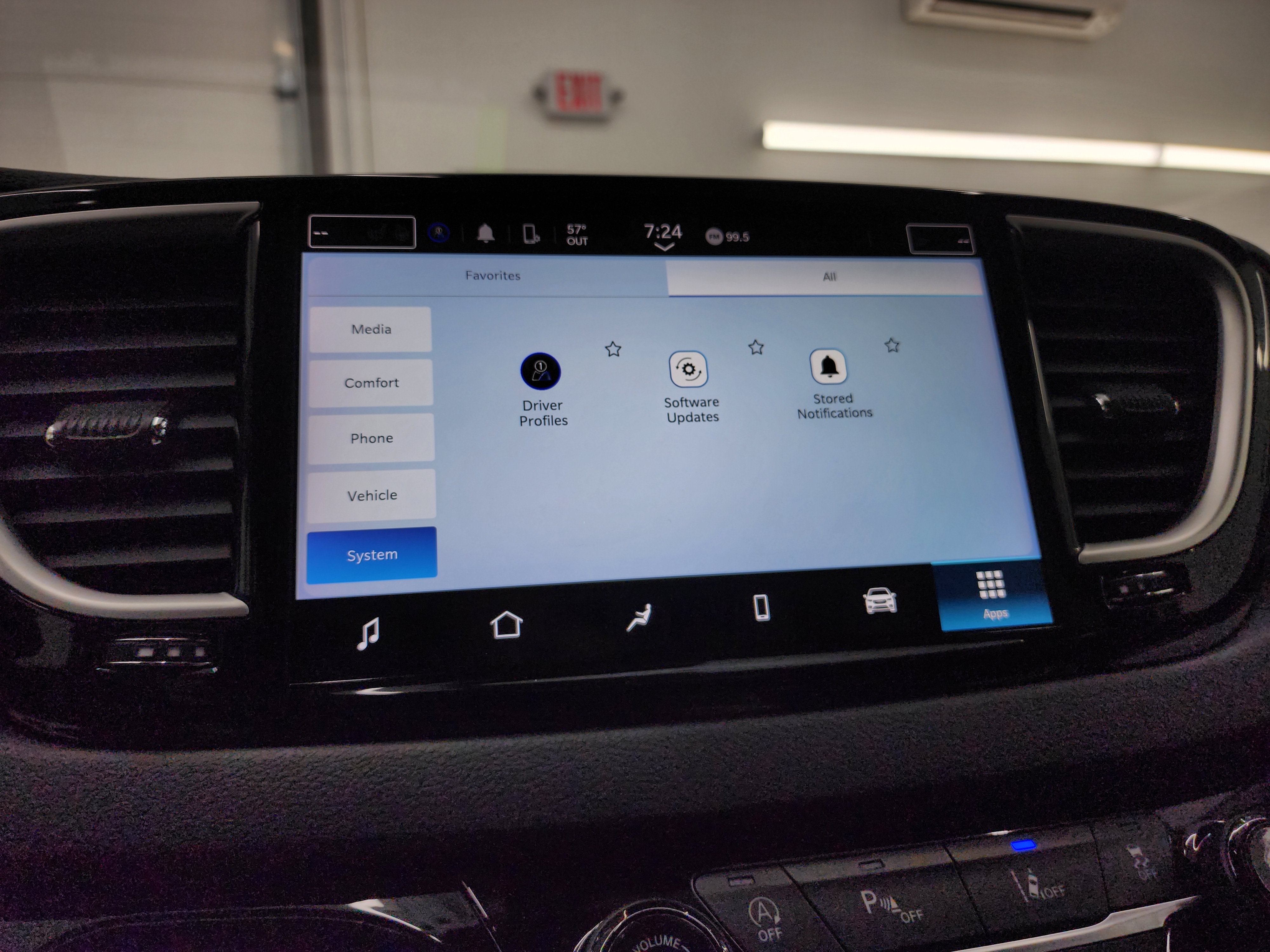 Used 2024 Chrysler Pacifica Touring-L FWD image 59