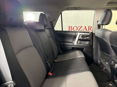 Used 2020 Toyota 4Runner SR5 Premium w/ Moonroof Package AWD/4WD image 18