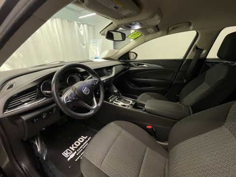 Used 2019 Buick Regal Preferred w/ Driver Confidence Package I image 11