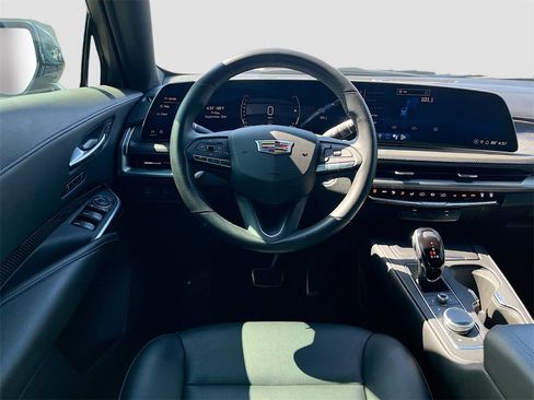 Used 2024 Cadillac XT4 Sport image 22