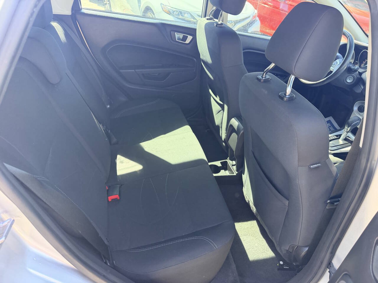 Used 2016 Ford Fiesta SE FWD image 18