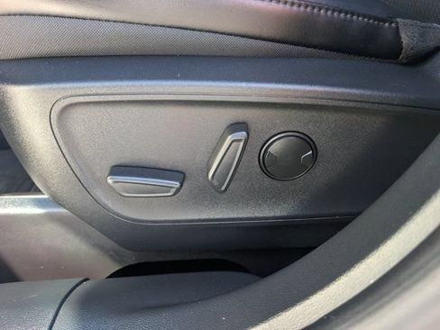 Used 2025 Ford Escape ST-Line w/ Tech Pack #1 FWD image 14