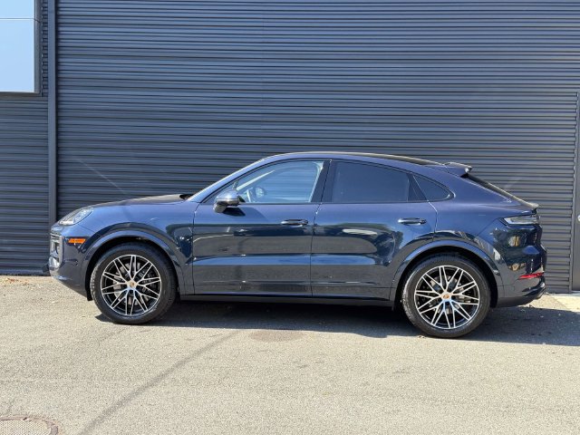 Used 2026 Porsche Cayenne S AWD/4WD image 2