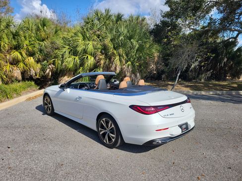 Used 2024 Mercedes-Benz CLE 300 4MATIC Cabriolet image 6