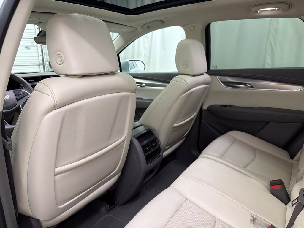 Used 2017 Cadillac XT5 Luxury FWD image 24