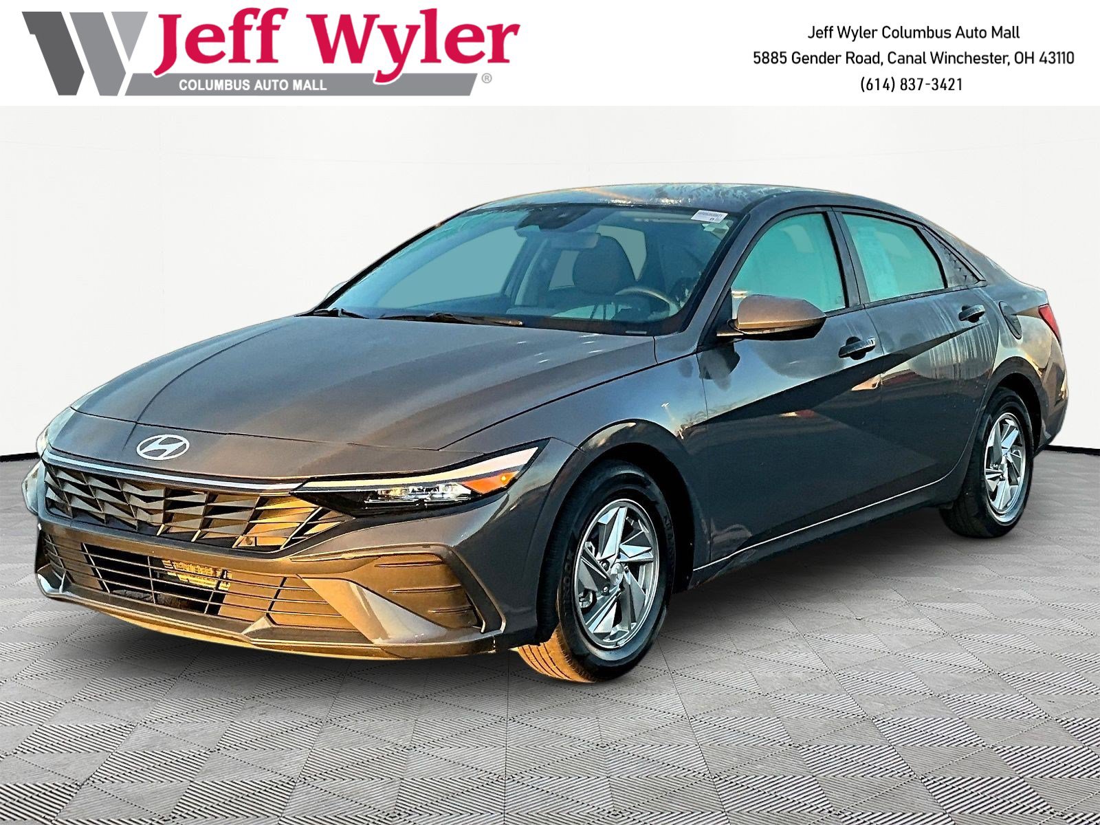 Used 2024 Hyundai Elantra SE FWD image 1