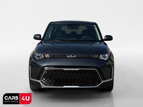 Used 2025 Kia Soul LX w/ LX Technology Package FWD image 2