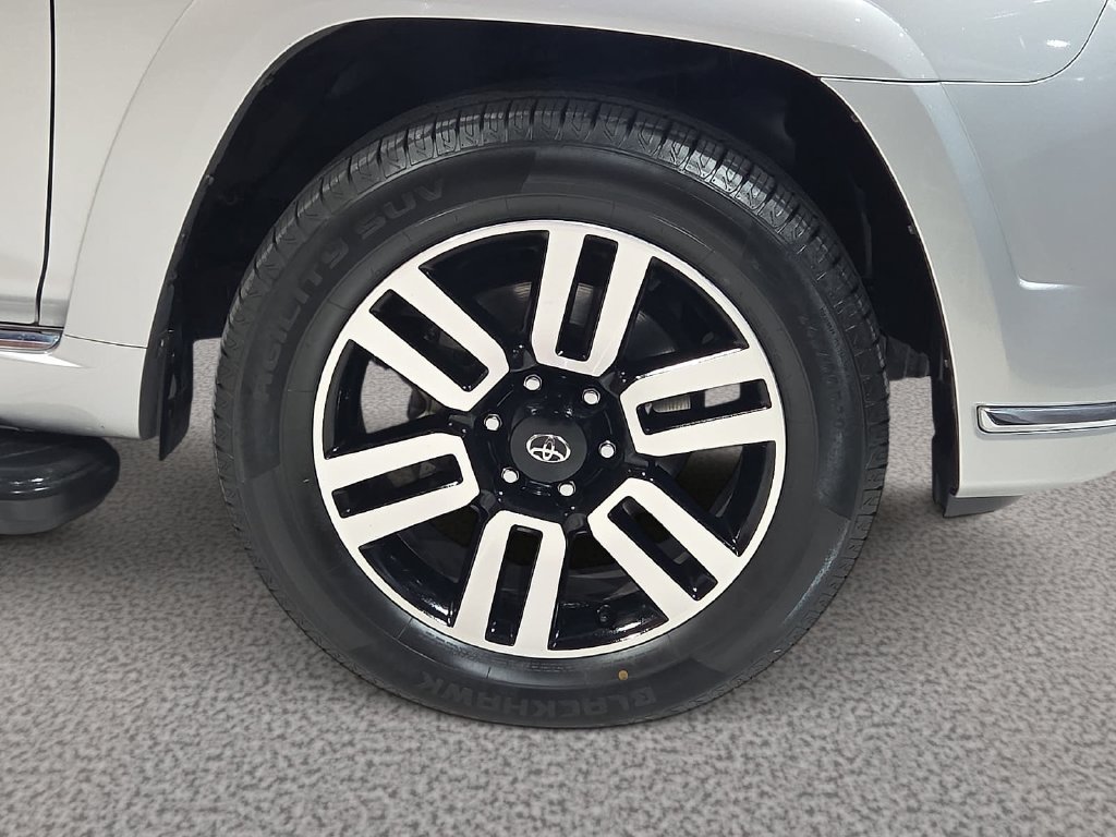 Certified 2022 Toyota 4Runner Limited AWD/4WD image 9