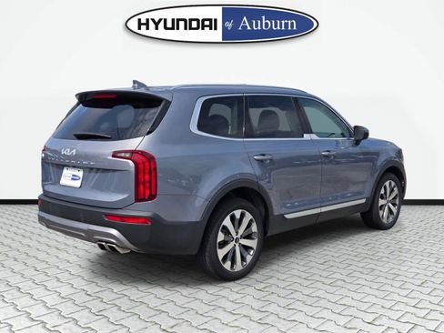 Used 2022 Kia Telluride S FWD image 5