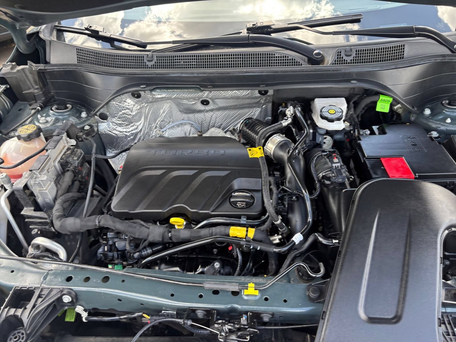 Used 2025 Chevrolet Trax LT w/ LT Convenience Package FWD image 30