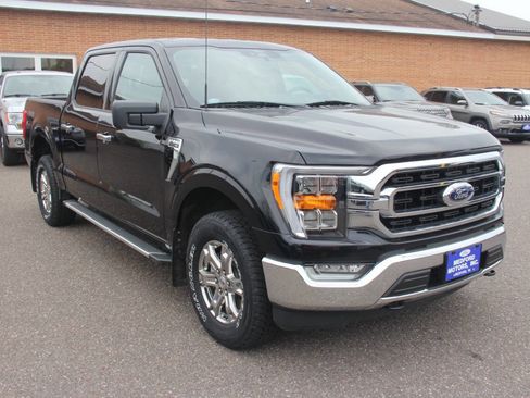 Certified 2022 Ford F150 XLT w/ Equipment Group 302A High image 10