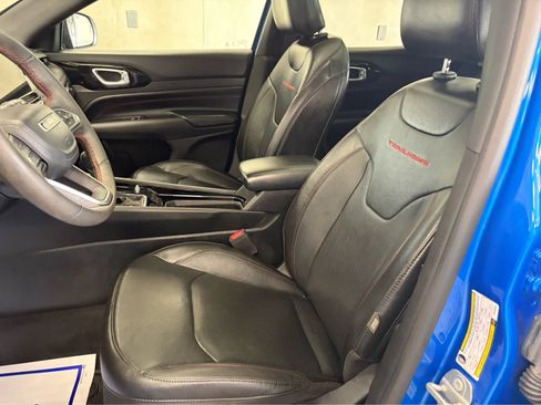 Used 2023 Jeep Compass Trailhawk w/ Trailhawk Elite Group AWD/4WD image 9