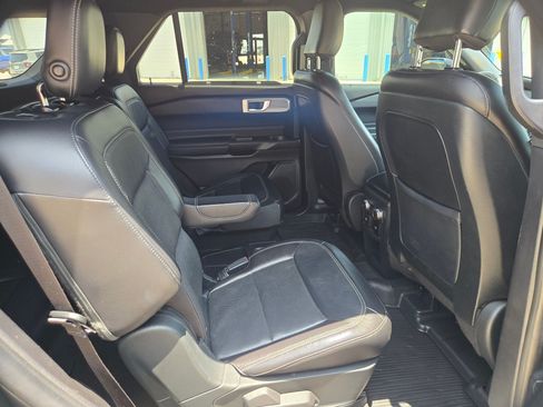 Used 2020 Ford Explorer Limited RWD image 23