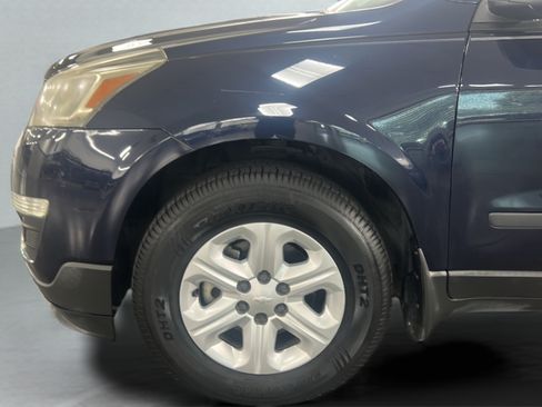 Used 2015 Chevrolet Traverse LS FWD image 31