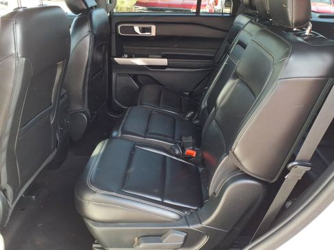 Certified 2023 Ford Explorer XLT w/ Equipment Group 202A RWD image 15