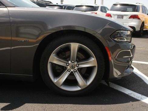 Used 2018 Dodge Charger R/T RWD image 10