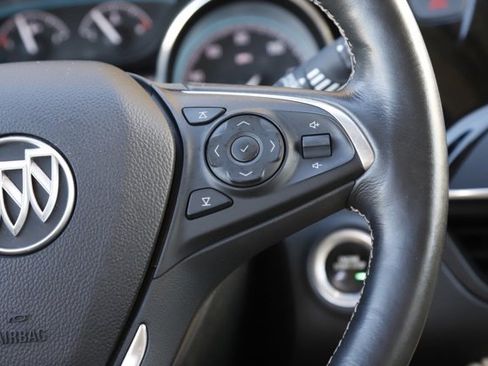 Used 2018 Buick Envision Essence image 23