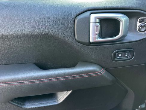 Used 2023 Jeep Wrangler Unlimited Rubicon 4xe image 10