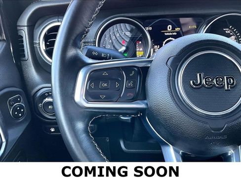 Used 2022 Jeep Wrangler Unlimited Sahara image 25