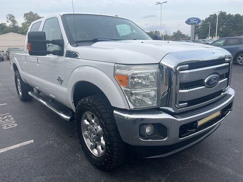 Used 2014 Ford F250 Lariat w/ Lariat Interior Package image 7