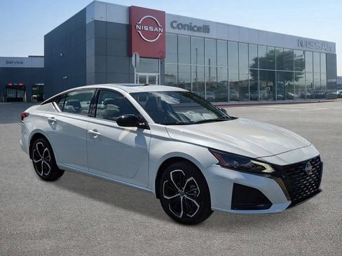 New 2025 Nissan Altima 2.5 SR w/ SR Premium Package image 7