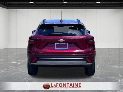 Used 2025 Chevrolet Trax LT w/ LT Convenience Package