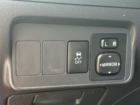 Used 2009 Toyota Corolla XRS FWD image 17