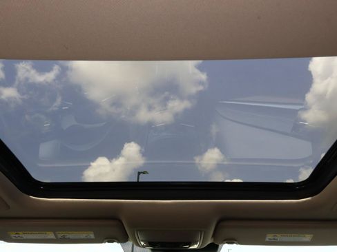 Used 2021 Acura RDX FWD w/ Technology Package image 12