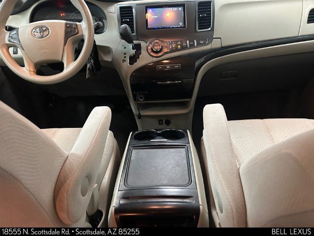 Used 2013 Toyota Sienna LE w/ Towing Pkg FWD image 15