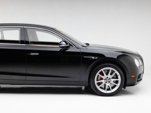 Used 2017 Bentley Flying Spur S V8 image 23