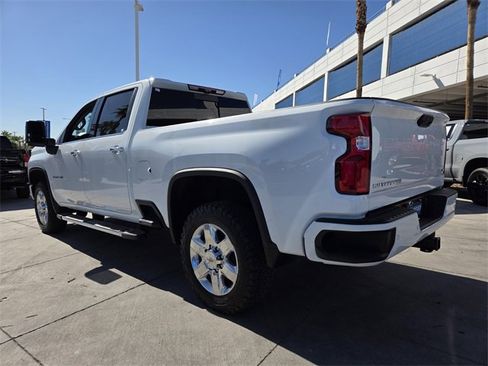 Certified 2021 Chevrolet Silverado 2500 LTZ w/ Z71 Chrome Sport Edition image 4
