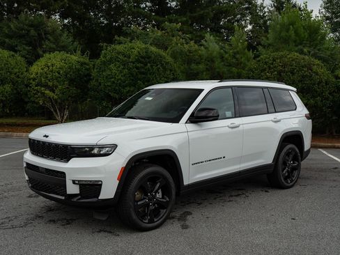 New 2025 Jeep Grand Cherokee L Limited w/ Black Appearance Package image 3