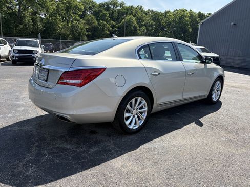 Used 2014 Buick LaCrosse Leather w/ Driver Confidence Package FWD image 4