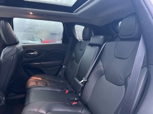 Used 2021 Jeep Cherokee Trailhawk w/ Sun, Sound & Nav Group image 22