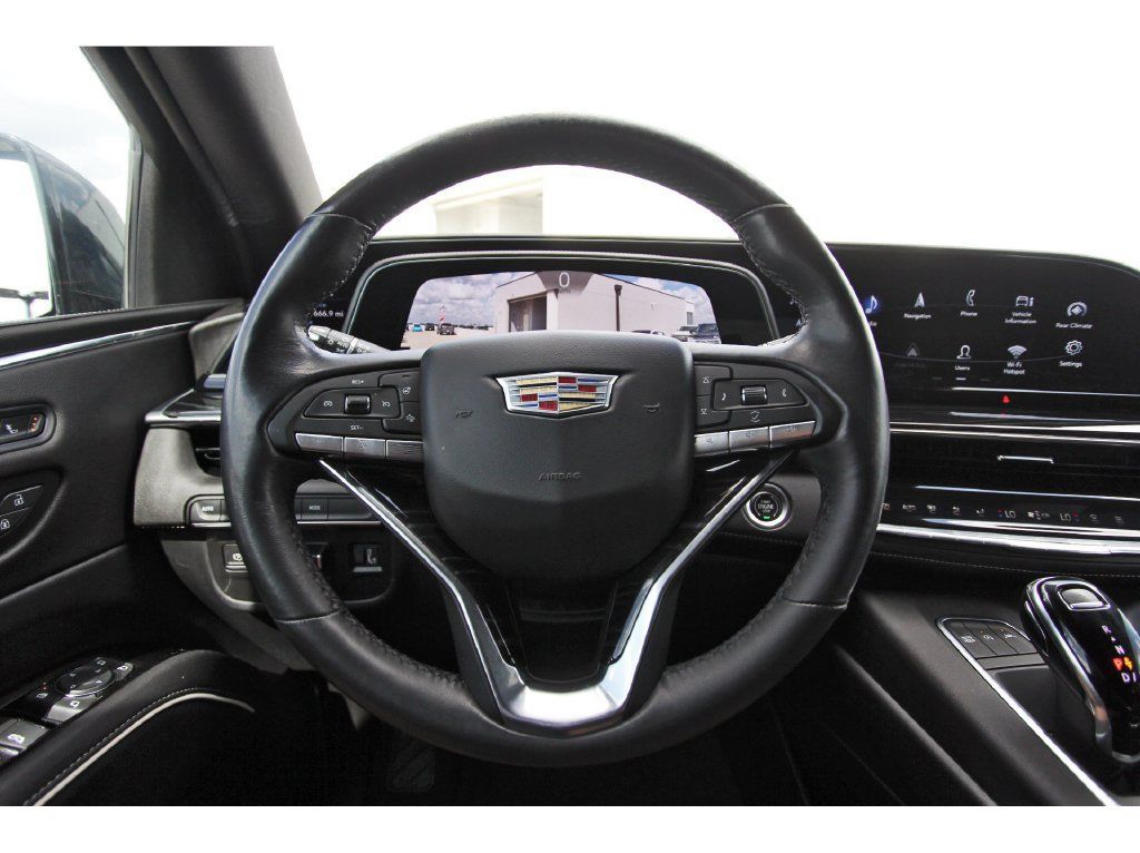 Used 2021 Cadillac Escalade Sport w/ LPO, Illumination Package AWD/4WD image 15